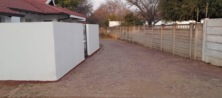 To Let 3 Bedroom Property for Rent in Vaalpark Free State